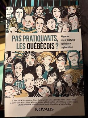 Pas pratiquants, les Québécois? Hardcover with Illustrated Teal & Cream Cover